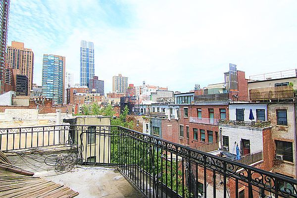 1st image of 39 W 68th St Penthouse B