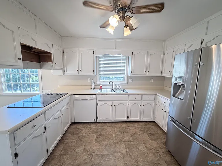 8711 Edgehill Dr SE — Photo 8