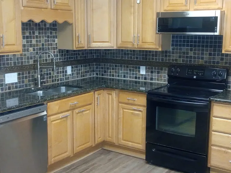 2211 Stagecoach Trl — Photo 10