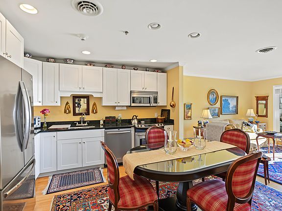 5th image of 58 Club Rd Unit 105