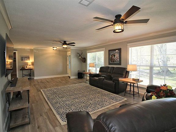 4th image of 110 Rolling Hills Dr