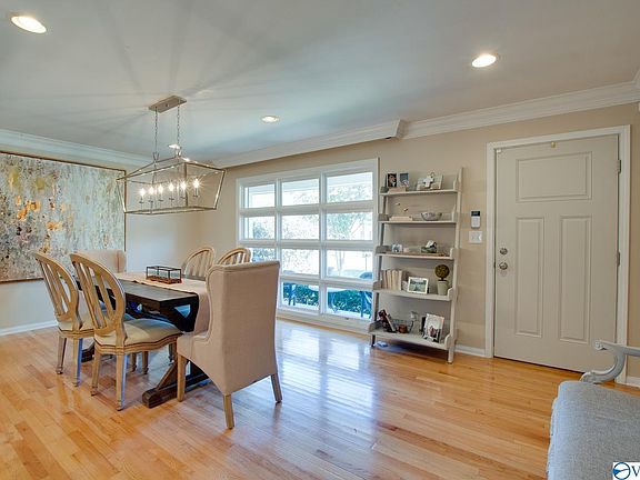 4th image of 2822 Briarwood Dr SE