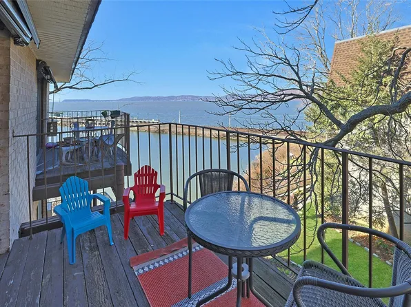 224 Kemeys Cove #2-24, Briarcliff Manor, NY 10510