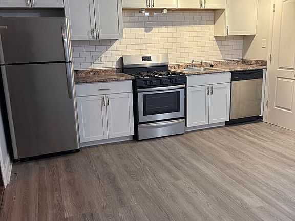 3rd image of 1208 SE 1st St #O