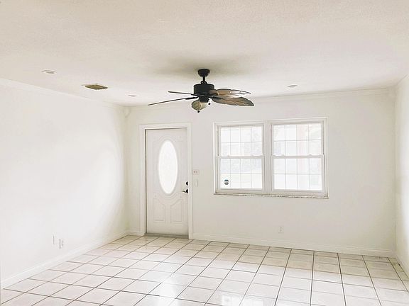 3rd image of 4570 NW 16th Avenue