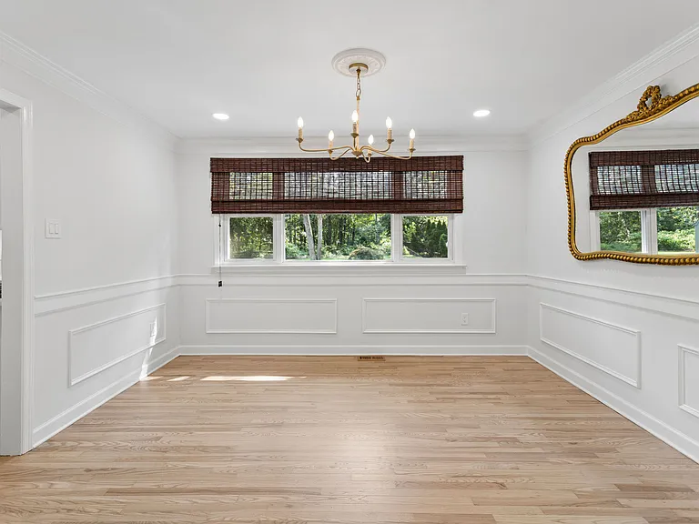 306 Candlewood Ln — Photo 11