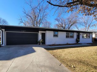 127 Ash Ave, York, NE 68467