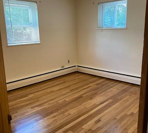 4th image of 52 South St #1