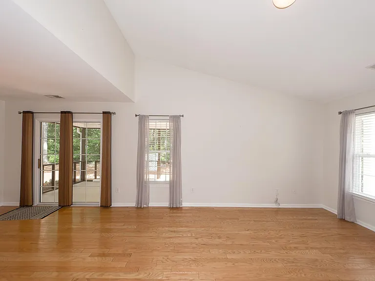 1005 Summerhaven Pl #F — Photo 6