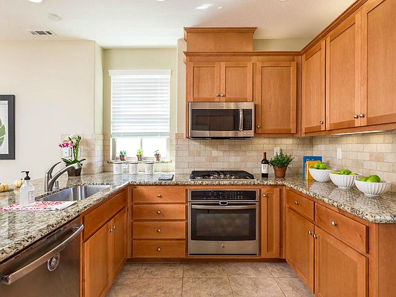 2nd image of 8 Artisan Way