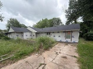 5822 Lyndhurst Dr, Houston, TX 77033