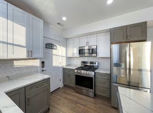 3216 W Olive Ave APT 2C, Chicago, IL 60659