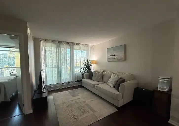 215 Fort York Blvd #1801 — Photo 5
