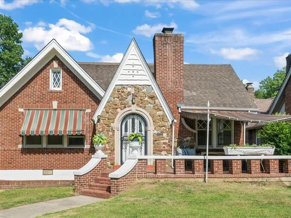 910 Kensington Pl, Memphis, TN 38107