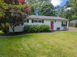 7690 Crestwood Ln, Northfield, OH 44067