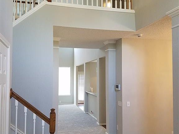 4th image of 4608 Parkview Ln