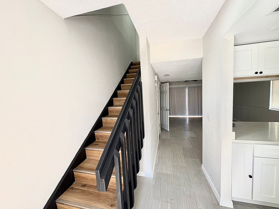 1st image of 12756 Palmer Cir