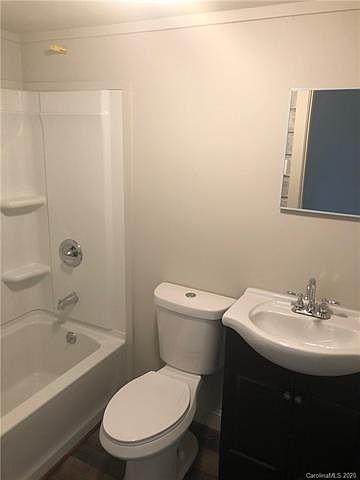 2nd image of 2533 Eddington St