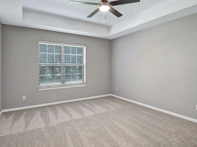 Parkhill Luxury Apartments — Photo 26