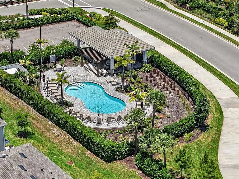 10761 Eclipse St — Photo 40