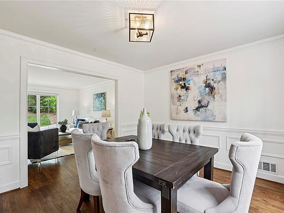 4th image of 8025 River Cir
