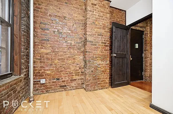 647 E 11th St #1 — Photo 12