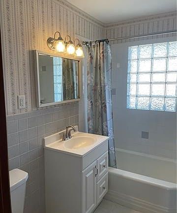 4th image of 4512 S Beverly Ave
