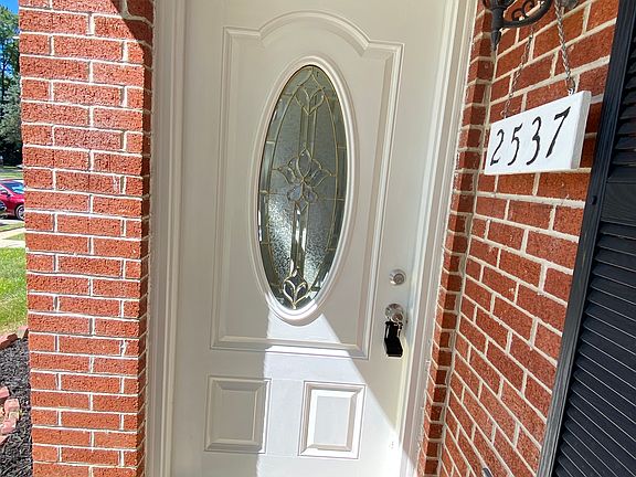 2nd image of 2537 Essex St