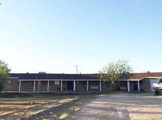 25 Pueblo Rd, Carlsbad, NM 88220