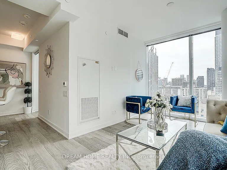 3 Gloucester St #1809 — Photo 22