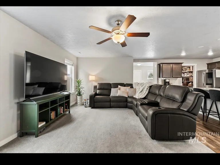 7662 S Sea Breeze Way — Photo 5