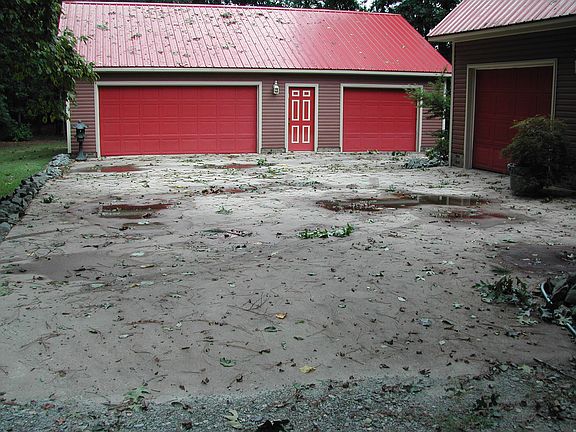 Un-attached garage 1200sqft