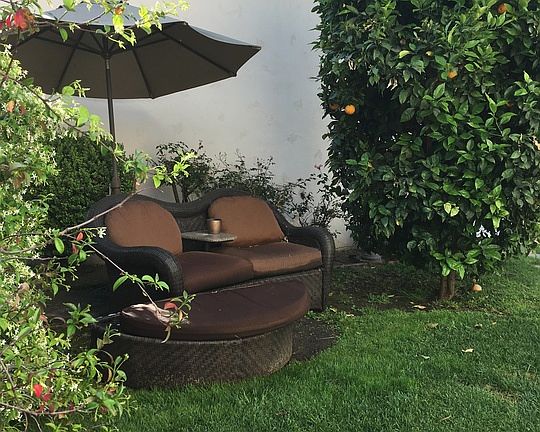 5th image of 930 S Curson Ave