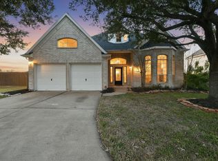 3918 Austin Lake Ct, Pearland, TX 77581