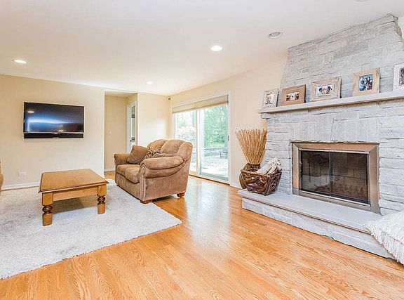 4th image of 50 Cedar Ln