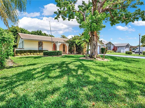 3rd image of 8553 NW 20th Court