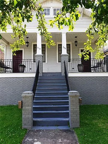 310 Hector Ave