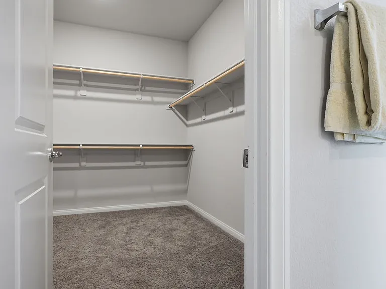 73 Hawk Ave — Photo 31