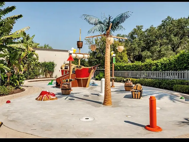 354 Captiva Dr — Photo 28