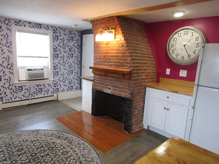 216 Irving St #5 — Photo 1