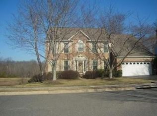 15389 Martins Hundred Dr, Centreville, VA 20120