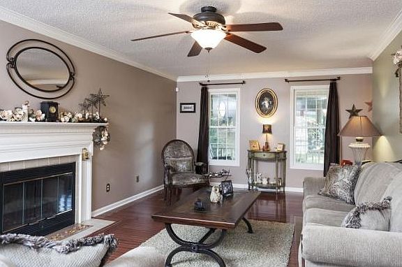 SPACIOUS LIVING RMHW FLOOR