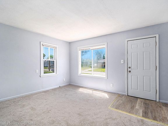 4th image of 11211 Chalmers Ave