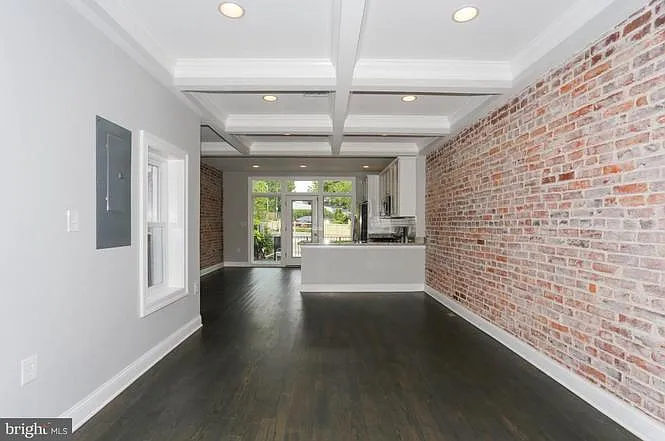 3015 Sherman Ave NW - A — Photo 3
