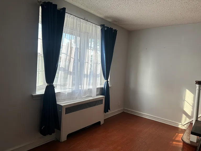 6837 Large St — Photo 3