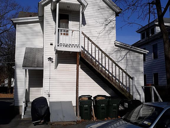 3rd image of 9 Fulton St