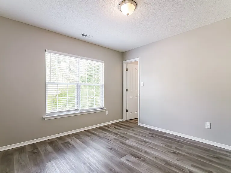5716 Enoree Ln — Photo 14
