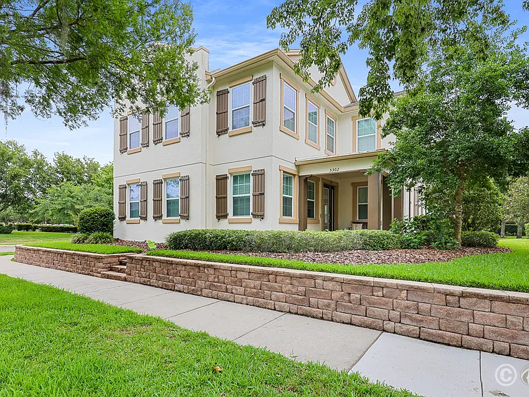 5302 Fishhawk Ridge Dr — Photo 1