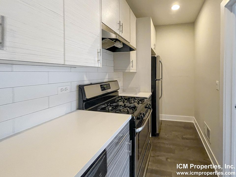1st image of 3923 N Janssen Ave #1C