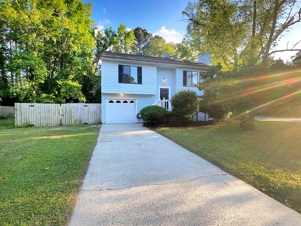 1st image of 100 Birchwood Dr